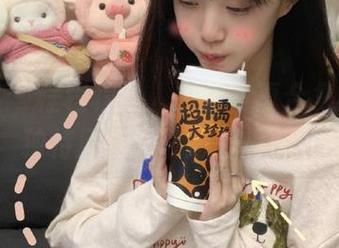 语画界 – 程程程双人主题写真合集，带来独特风格的精彩图片.txt