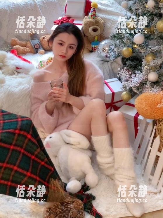 微密圈 - 阳光下的影子：陈佩奇白裙无圣光图集，感受时光的流转.txt
