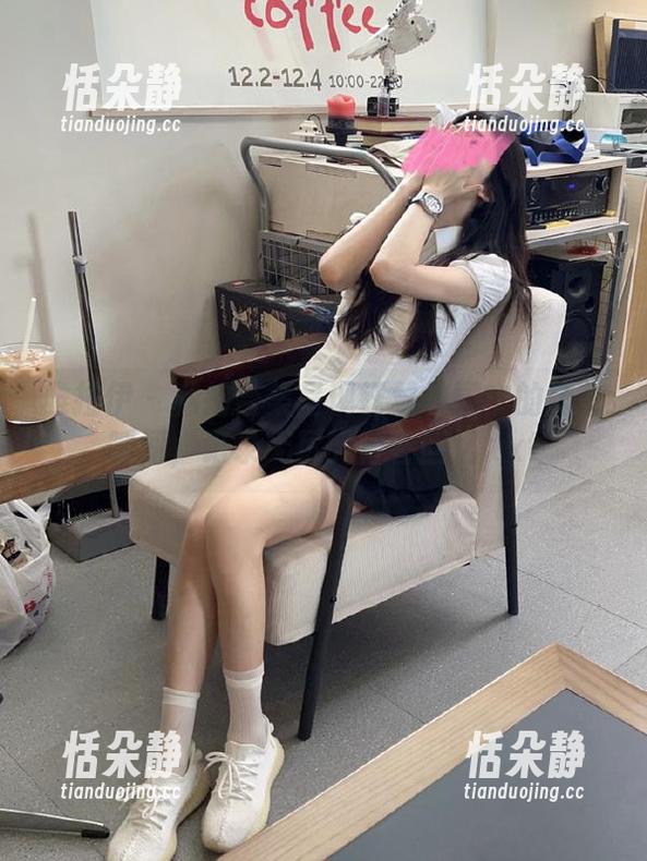 雅拉伊-钰慧 雅拉伊 - 私拍合集呈现钰慧校园中的精彩瞬间,记录无尽的青春回忆.txt