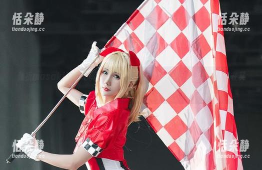 雅祈masaki私房写真合集：碧蓝航线奥古斯特的完美瞬间尽在其中.txt
