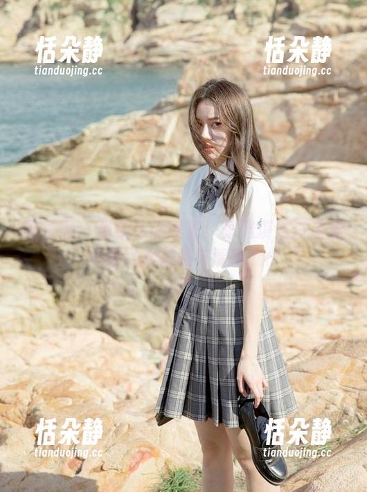 青豆客 - 最新作品曝光！莫雅淇纯白主题美图尽显优雅与清丽.txt