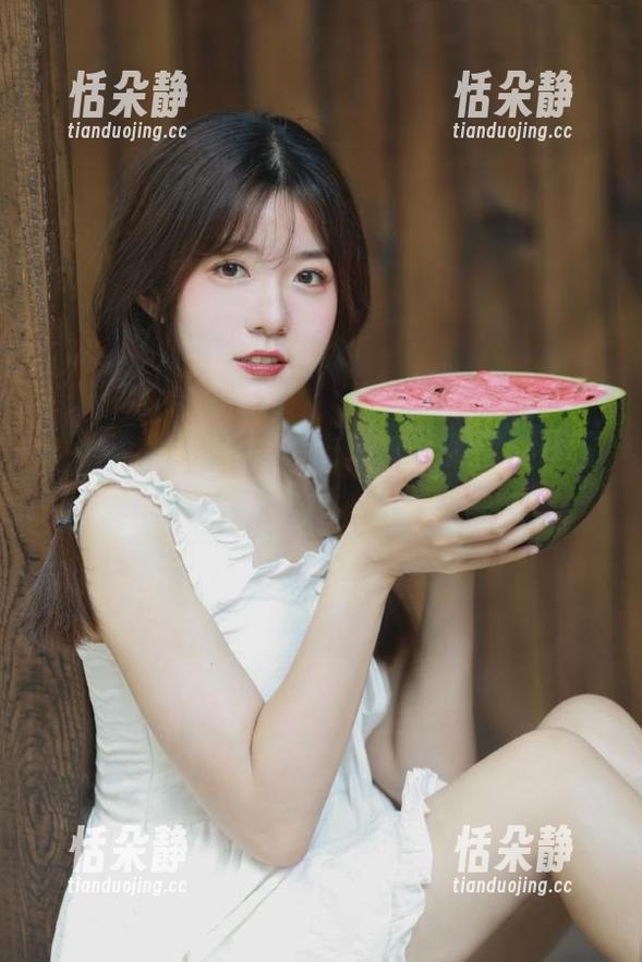 体验极致美感，风之领域小细腿的制服裙全集下载，点燃你的灵感.txt